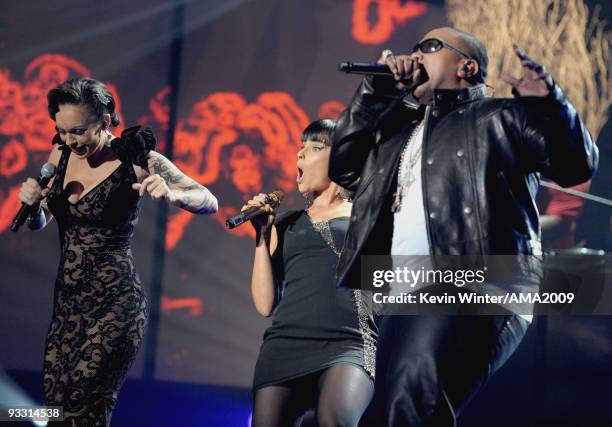 Singers SoShy, Nelly Furtado, and rapper Timbaland perform onstage at the 2009 American Music Awards at Nokia Theatre L.A. Live on November 22, 2009...