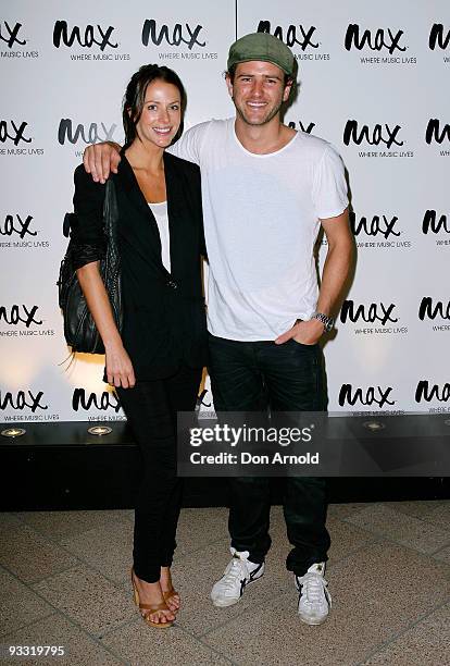 Esther Anderson and Bernard Curry arrive at the Max Sessions: Ben Harper and Relentless 7 concert at the Sydney Opera House on November 23, 2009 in...