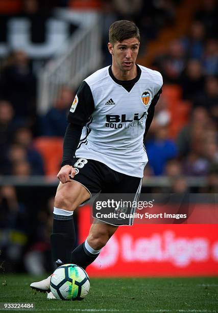 Luciano Vietto of Valencia in action during the La Liga match between Valencia and Deportivo Alaves at Mestalla stadium on March 17, 2018 in...