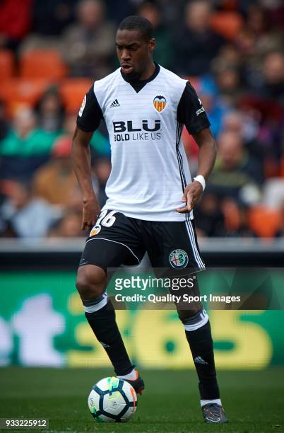 Geoffrey Kondogbia of Valencia in action during the La Liga match between Valencia and Deportivo Alaves at Mestalla stadium on March 17, 2018 in...