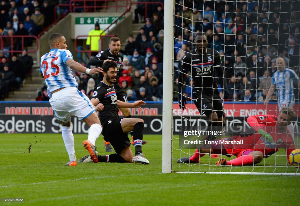 Huddersfield Town v Crystal Palace - Premier League