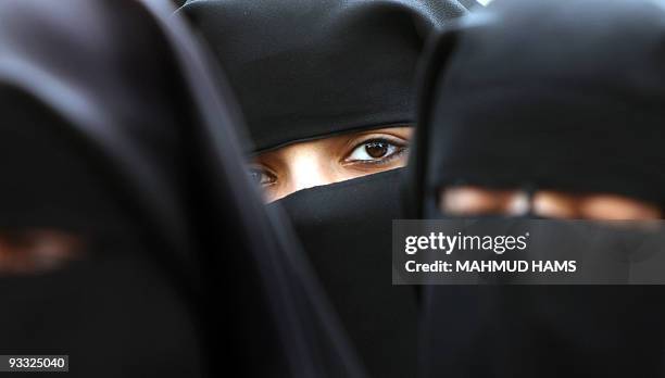 Palestinian supporters of the Islamic Jihad movement attend a rally in Gaza City on March 29, 2008 urging Arab leaders gathered in for the Arab...