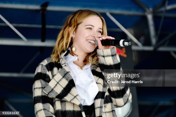 Cailee R Cailee Rae Photos and Premium High Res Pictures - Getty Images