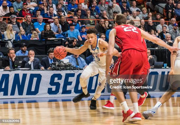 Kevin Knox of the Kentucky Wildcats moves in towards the basket during the NCAA Division I Men's Championship First Round game between the Kentucky...