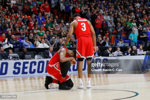 Andre Wesson reacts with C.J. Jackson of the Ohio State Buckeyes during the second half against the Gonzaga Bulldogs in the second round of the 2018...