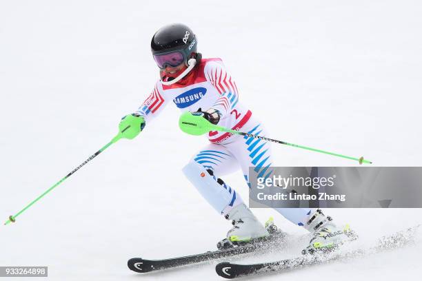 Danelle Umstead of the United States and her guide Rob Umstead compete in the Women's Visually Impaired Slalom at Jeongseon Alpine Centre on Day 9 of...