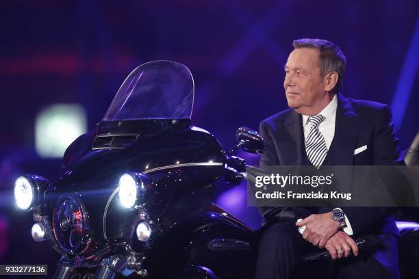 Roland Kaiser performs during the TV show 'Heimlich! Die grosse Schlager-Ueberraschung' on March 17, 2018 in Munich, Germany.