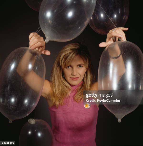 Sarah Cracknell, singer with English band Saint Etienne circa 2000.