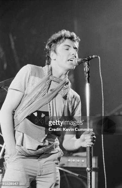 Vic Godard, singer with British punk band Subway Sect performs on stage at the Belle Vue in Manchester on November 15, 1977.