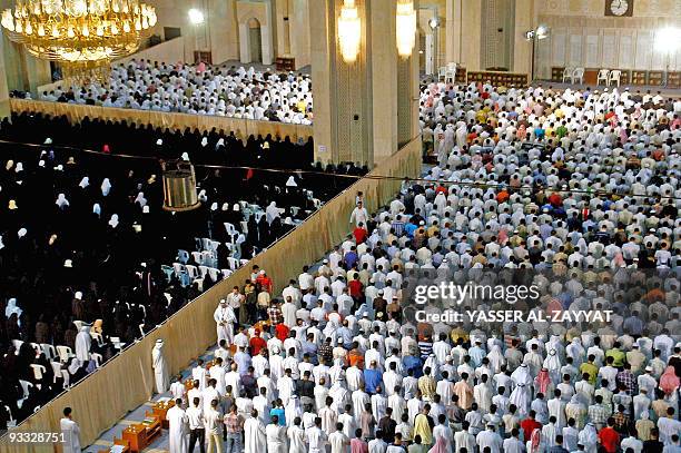 Split Mosque 531 Day Night Split Stock Photos, High-Res Pictures, and Images - Getty ...