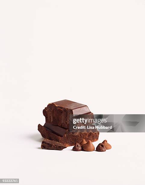 chocolate pieces and chocolate chips - chunky chips stock pictures, royalty-free photos & images