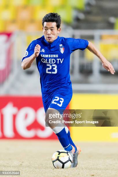 Lee Ki-Je of Suwon Samsung Bluewings in action during the AFC Champions League 2018 Group H match between Suwon Samsung Bluewings and Kashima Antlers...