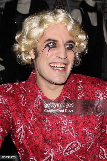 Noel Fielding attends the switch on ceremony for the Stella McCartney store christmas lights on November 23, 2009 in London, England.