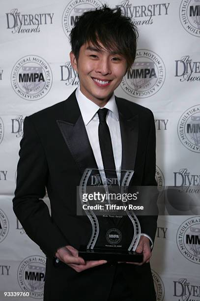 Actor Justin Chon attends the 17th Annual Diversity Awards Gala on November 22, 2009 in Los Angeles, California.
