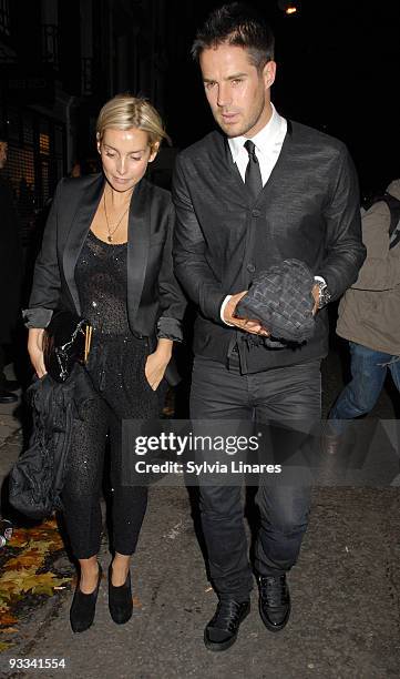 Louise Redknapp and Jamie Redknapp attend Stella McCartney Boutique Christmas Lights switch on November 23, 2009 in London, England.