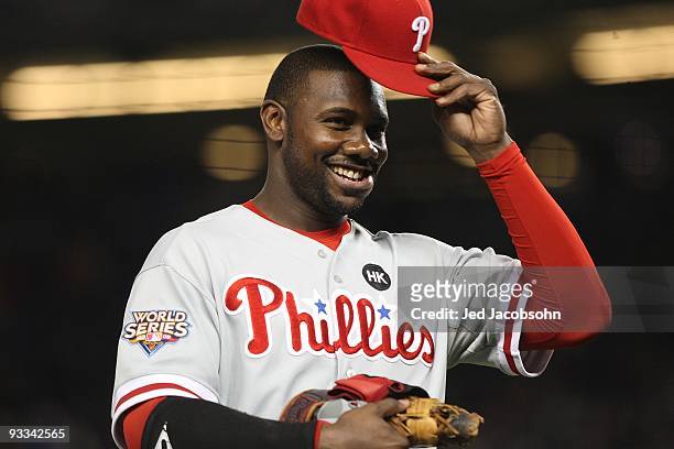 Ryan Howard of the Philadelphia Phillies looks on against the New York Yankees in Game One of the 2009 MLB World Series at Yankee Stadium on October...