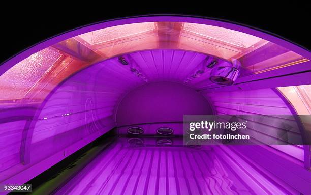 solarium - produit de beauté naturel photos et images de collection
