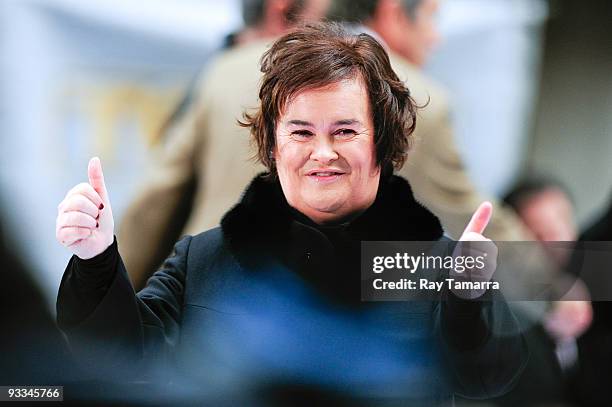 Singer Susan Boyle performs at the "Today" show at the NBC Studios on November 23, 2009 in New York City.