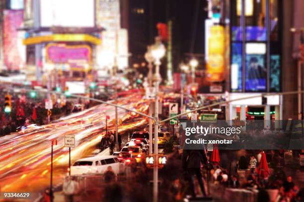 times square at evening - xenotar stockfoto's en -beelden