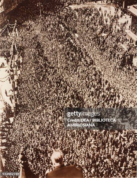 Crowd in Trafalgar Square for the King George V Silver Jubilee, London, United Kingdom, photograph from The Illustrated London News, May 11, 1935.