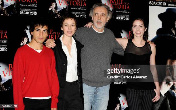 Actor Abel Ayala, Spanish actress Ariadna Gil, Spanish director Fernando Trueba and actress Miranda Bodenhofer attend "El Baile de la Victoria"...