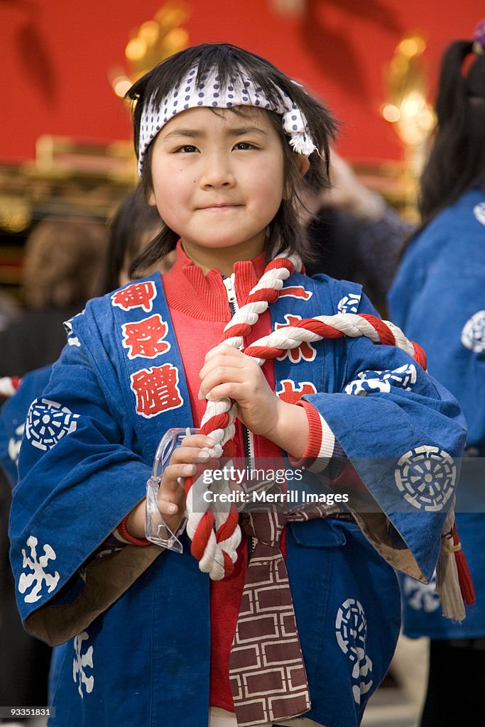 girls in traditional clothing in Gonjunko Process