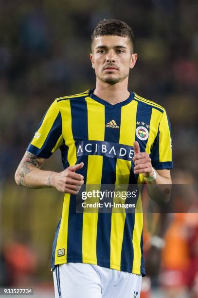 Roman Neustädter of Fenerbahce SK during the Turkish Spor Toto Super Lig match Fenerbahce AS and Galatasaray AS at the Sukru Saracoglu Stadium on...