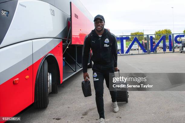 Massadio Haidara arrives for the friendly match between Newcastle United and Royal Antwerp FC at Pinatar Arena on March 18 i n Alicante, Spain.