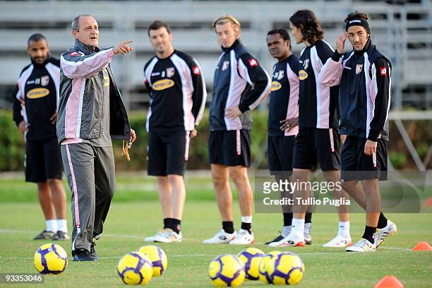 Delio Rossi new coach of US Citta di Palermo speaks to the team during his first training session at Tenente Carmelo Onorato training center on...