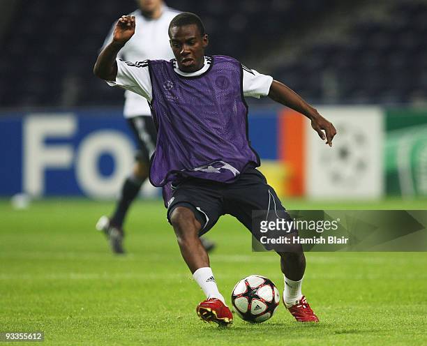 Gael Kakuta in action during the Chelsea training session, prior to UEFA Champions League Group D match against FC Porto, at the Estadio Dragao on...