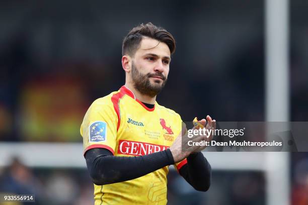 Charlie Malie of Spain applaudes the fans after defeat in the Rugby World Cup 2019 Europe Qualifier match between Belgium and Spain held at Little...