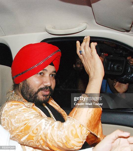 Singer Daler Mehndi arrives for the wedding of Bollywood actress Shilpa Shetty with businessman Raj Kundra in Khandala on Sunday, November 22, 2009.