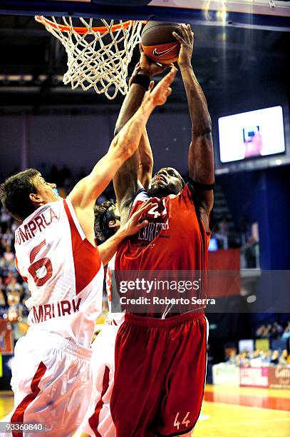 Pervis Pasco of Lauretana Biella and Pavel Pumprla of CEZ Nymburk in action during the Eurocup Basketball Regular Season 2009-2010 Game Day 1 between...