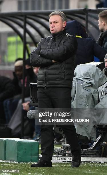 Metz's French head coach Frederic Hantz looks on during the French L1 football match between Metz and Nantes on March 18 at the Saint-Symphorien...