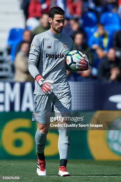 Sergio Rico of Sevilla in action during the La Liga match between Leganes and Sevilla at Estadio Municipal de Butarque on March 18, 2018 in Leganes,...