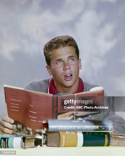 Gallery" 1957-1963 Tony Dow