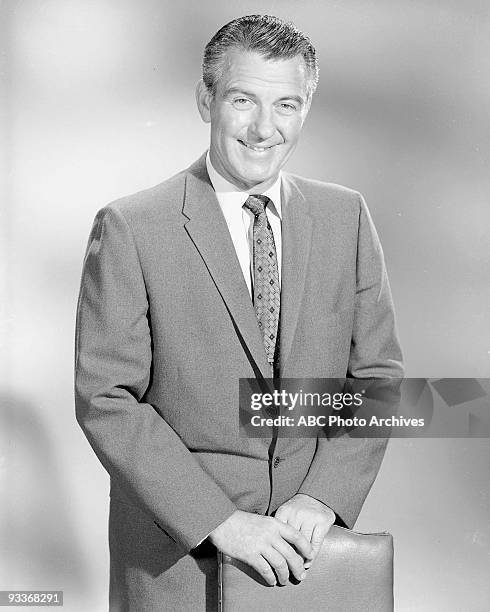 Hugh Beaumont Photos and Premium High Res Pictures - Getty Images