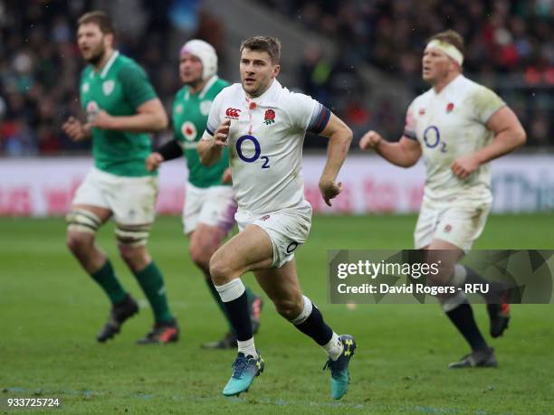 Richard Wigglesworth of England looks on during the NatWest Six Nations match between England and Ireland at Twickenham Stadium on March 17, 2018 in...