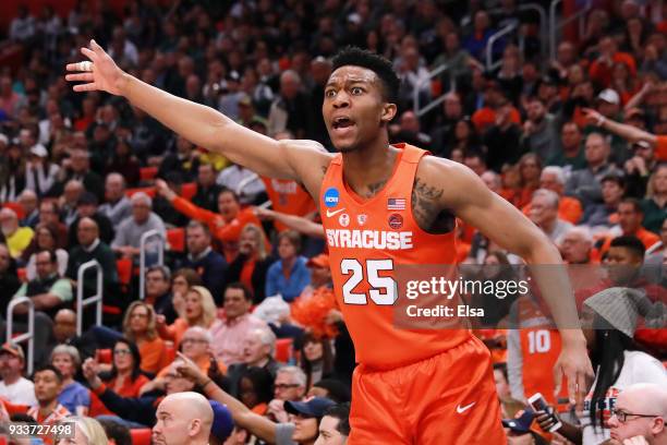 Tyus Battle of the Syracuse Orange reacts during the first half against the Michigan State Spartans in the second round of the 2018 NCAA Men's...