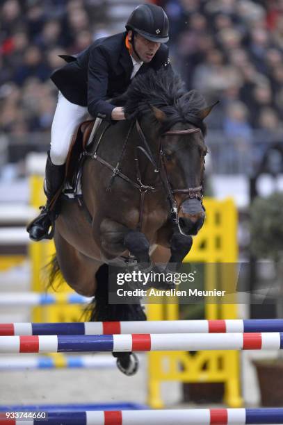 Harrie Smolders of the Netherlands on Cas 2 competes during the Saut Hermes at Le Grand Palais on March 18, 2018 in Paris, France.