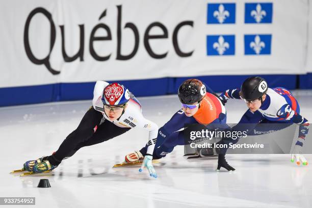 Suk Hee Shim takes the lead over Yara Van Kerkhof and Ekaterina Efremenkova during the 1000m Quarterfinals at ISU World Short Track Speed Skating...