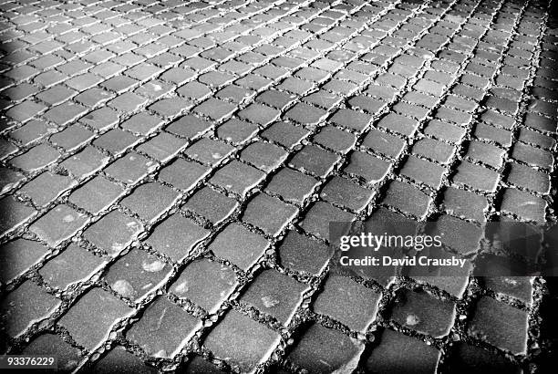 cobbles - crausby stockfoto's en -beelden