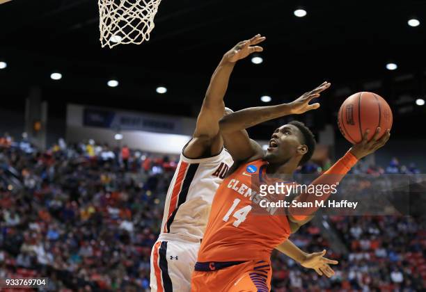 Elijah Thomas of the Clemson Tigers goes up for a layup against the Auburn Tigers in the first half during the second round of the 2018 NCAA Men's...