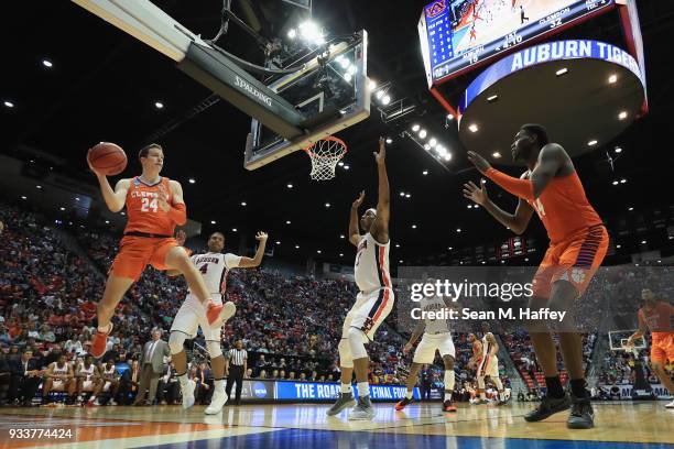 David Skara looks to pass to Elijah Thomas of the Clemson Tigers against the Auburn Tigers in the first half during the second round of the 2018 NCAA...