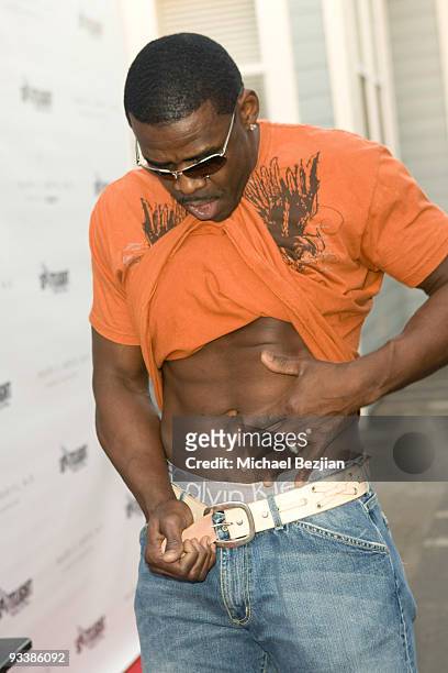 Michael Irvin attends the Dancing With The Stars Season 9 Finale Honored By Gifting Services - Day 2 on November 24, 2009 in Los Angeles, California.