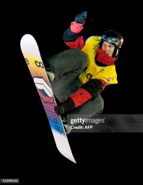 Austria's Stefan Gimpl wins the Snowboard FIS World Cup 2009 final in Stockholm, on November 21, 2009. AFP PHOTO MAJA SUSLIN