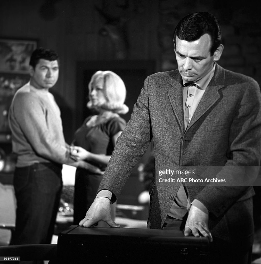 FUGITIVE - "Never Stop Running" - Season One - 3/31/64 News Photo ...
