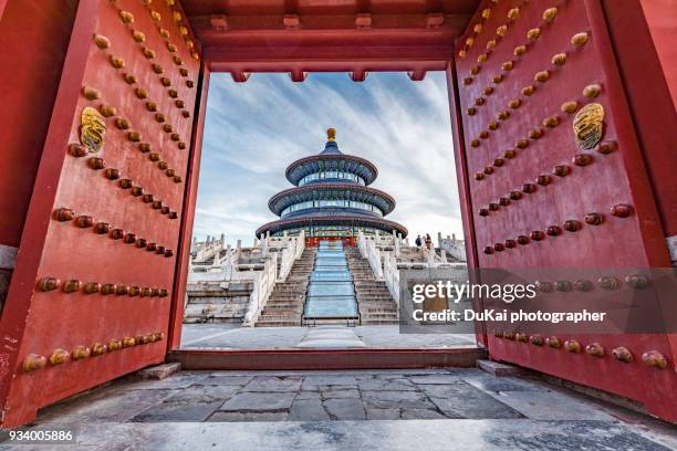 temple of heaven - himmelstempel stock-fotos und bilder