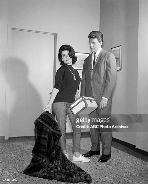 Who Killed the Kind Doctor?" 11/29/63 Annette Funicello, Gary Conway