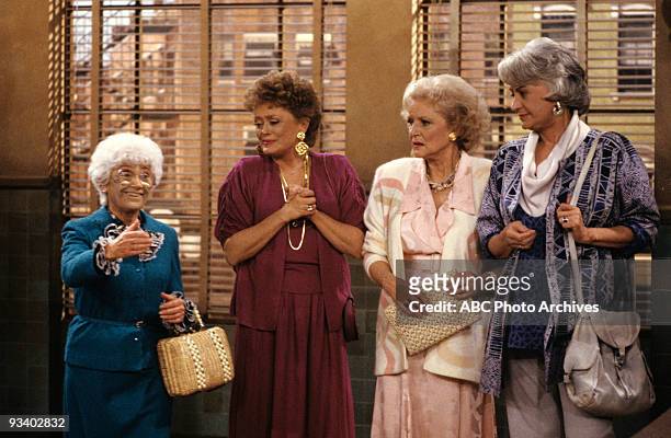 UNITED STATES THE GOLDEN GIRLS - 9/14/85 - 9/14/92, ESTELLE GETTY , RUE MCCLANAHAN , BETTY WHITE , BEA ARTHUR ,